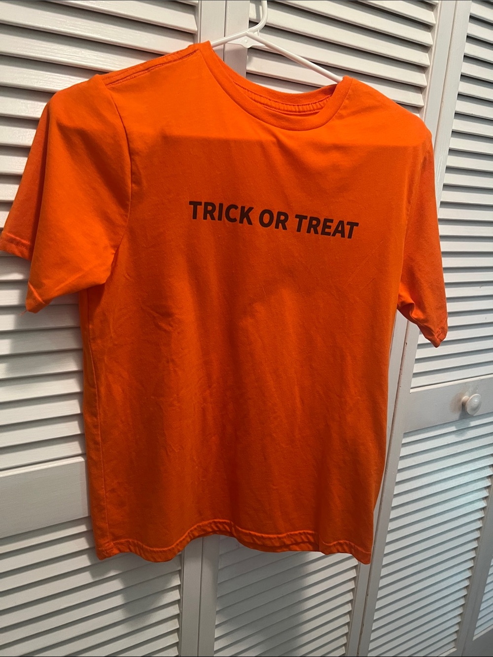 #3124**boy/girl Trick Or Treat Orange Youths T-Shirt - Picture 1 of 17